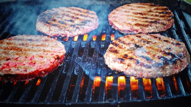 BBQ Outlet en Kamado BBQ: Grillplezier voor de Slimme Buitenchef